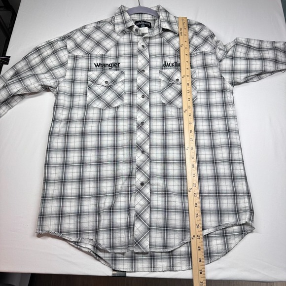 Wrangler Jack Daniels Shirt Mens M Gray Plaid Embroidered Bar Whiskey Pearl Snap - Picture 12 of 14